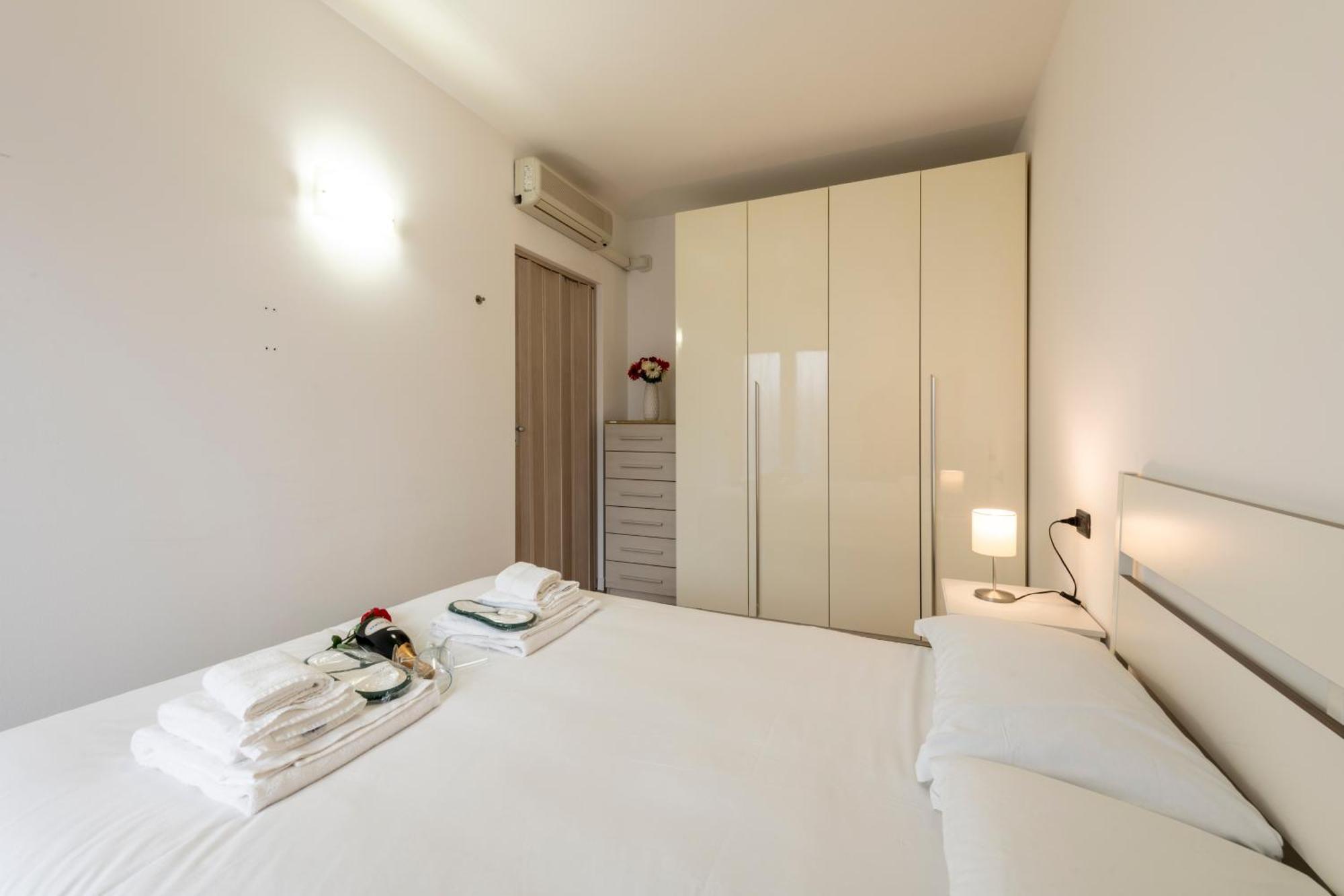 Bnbutler - Archimede 53 - Bright Apartment Mailand