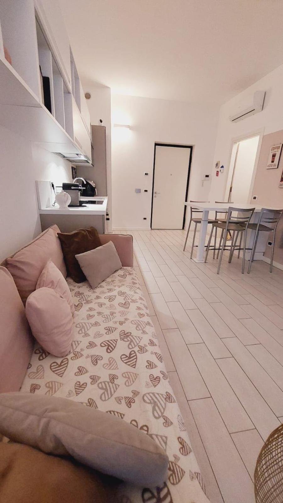 Nina's Apartment