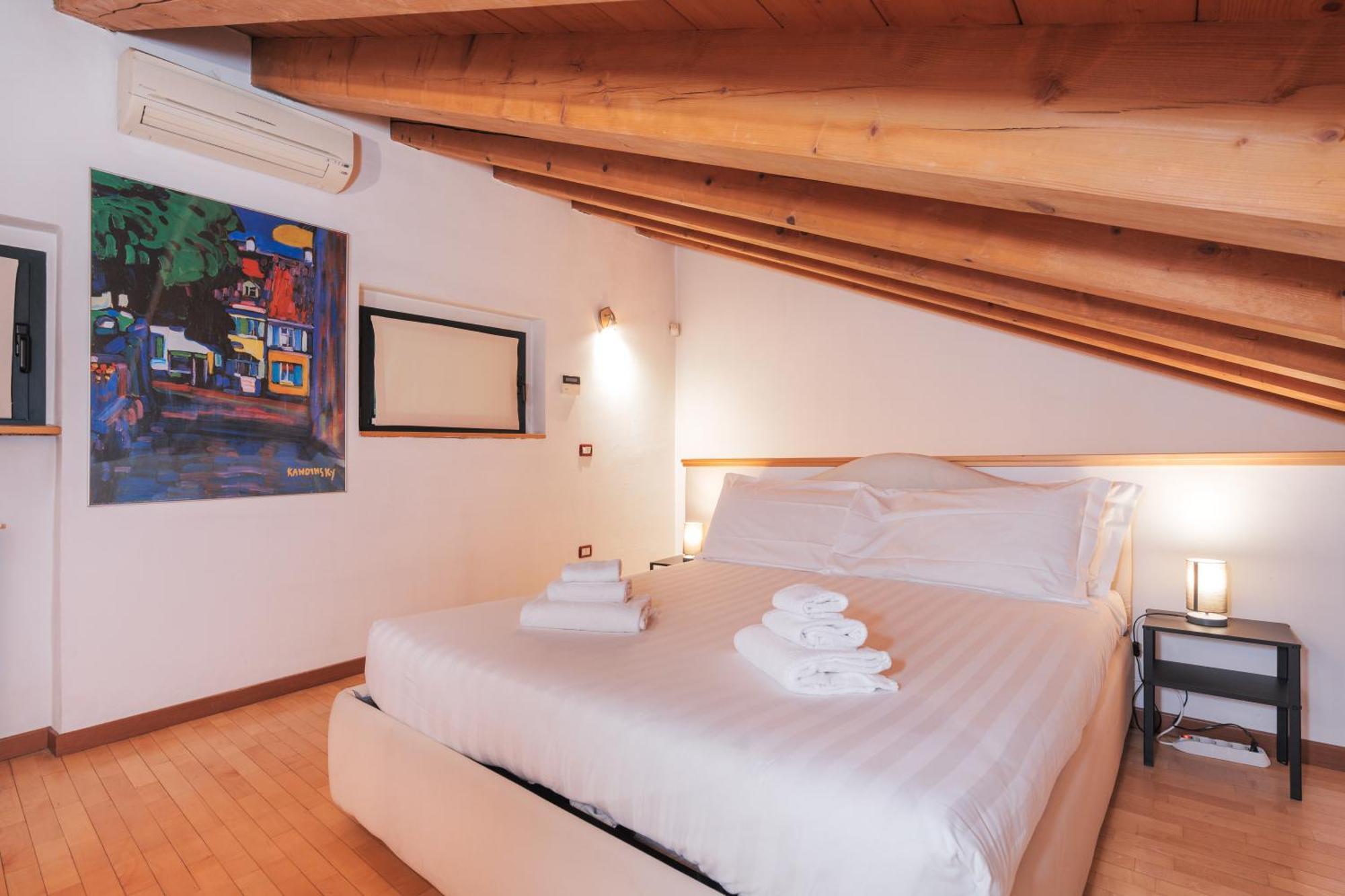 Keys Of Italy - Salutati Stylish Bedroom Appartamento Milano