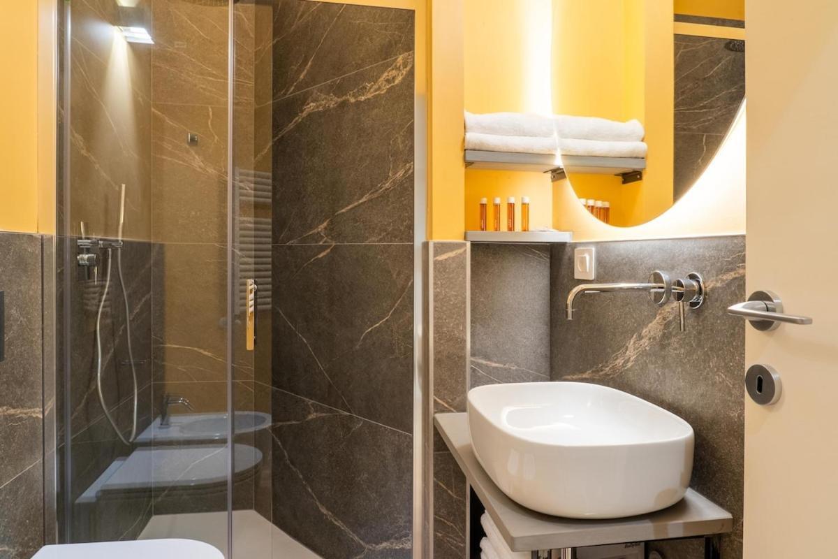 Appartamento Nuovo - Con Due Da Letto Milano