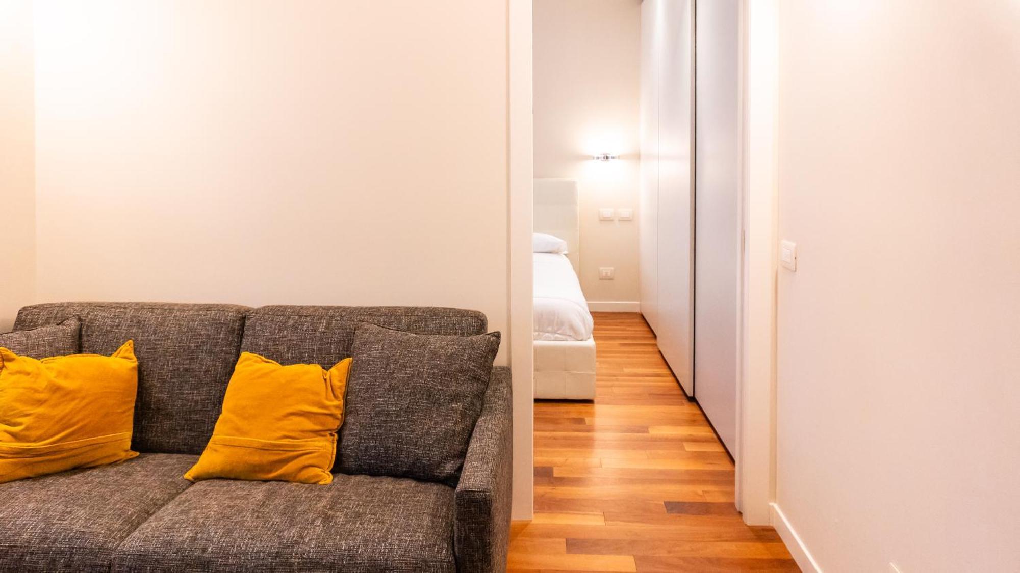 Appartamento Ideal Rent - Porta Nuova 24 *