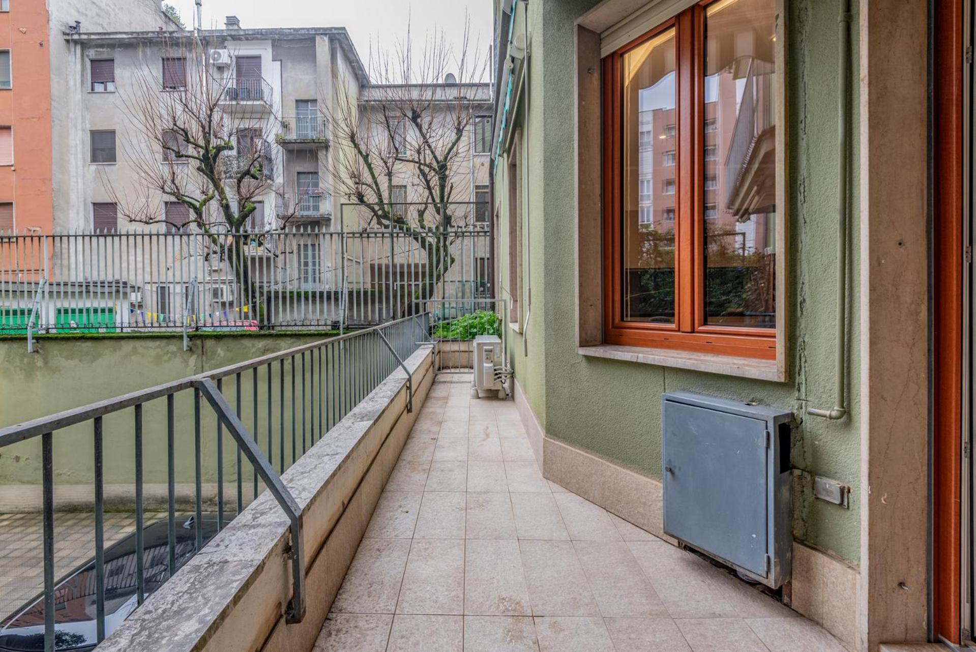 Appartamento Via Carracci 6 2 Pax Wi-fi Milano