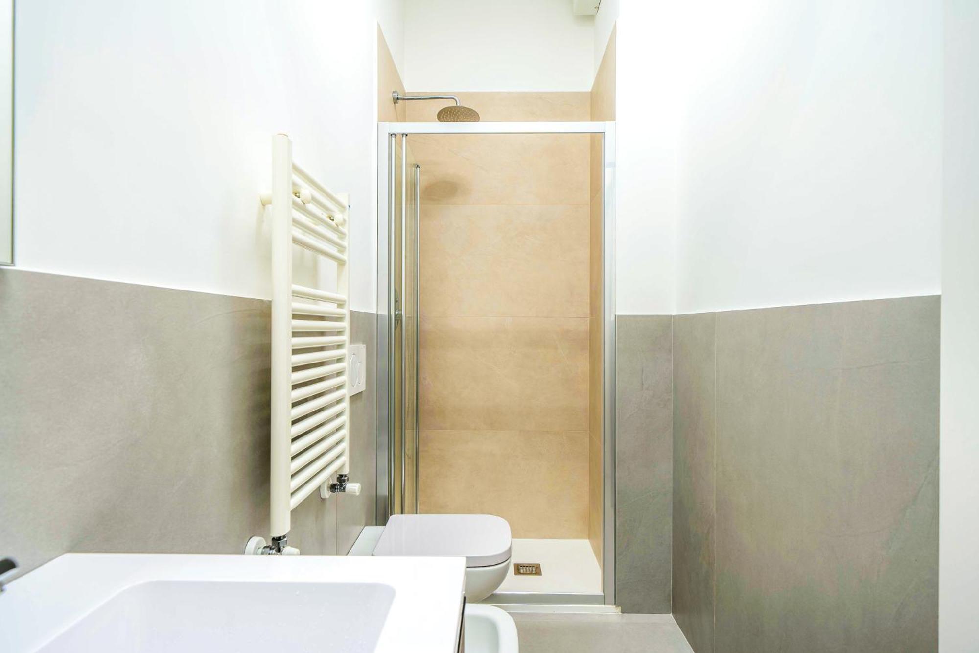 Modern & Bright Near Porta Garibaldi Apartment