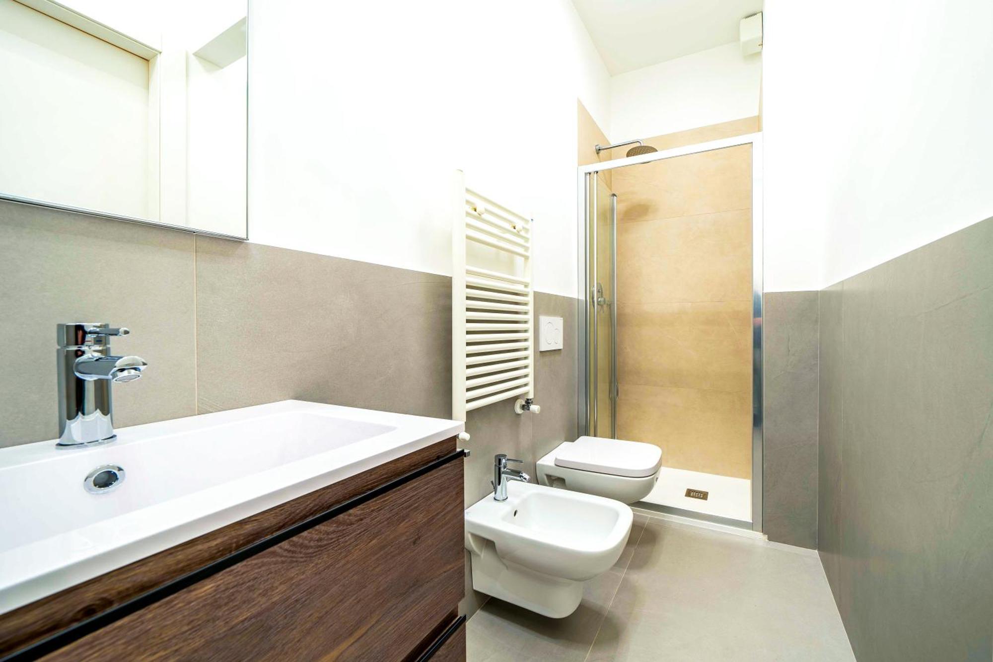Modern & Bright Near Porta Garibaldi Apartment