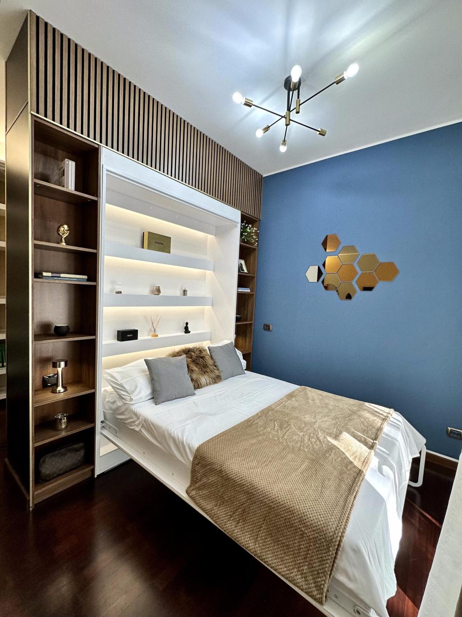 Deluxe Multispace With Terrace Apartment