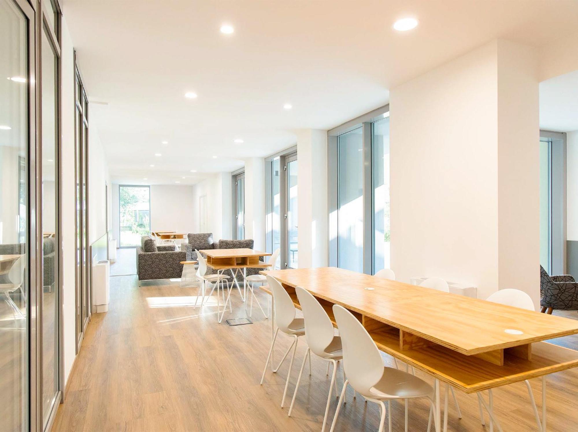 Living With Terrace & Garage By Ndp Rent * Milaan