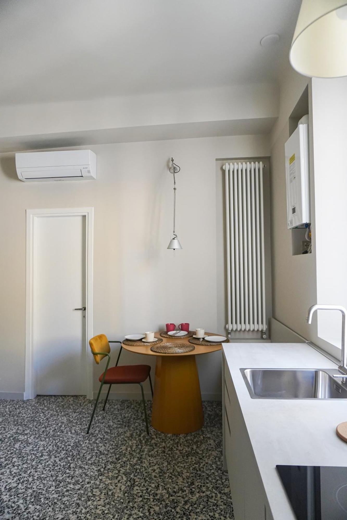Newly Renovated Two-room Appartamento