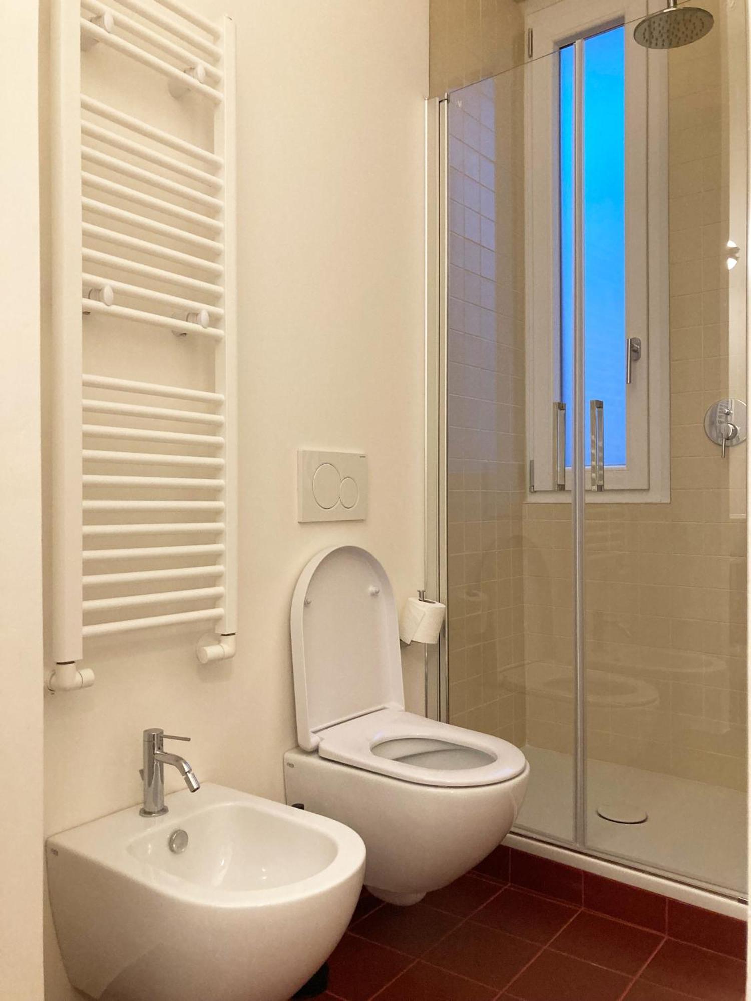 Newly Renovated Two-room Milano