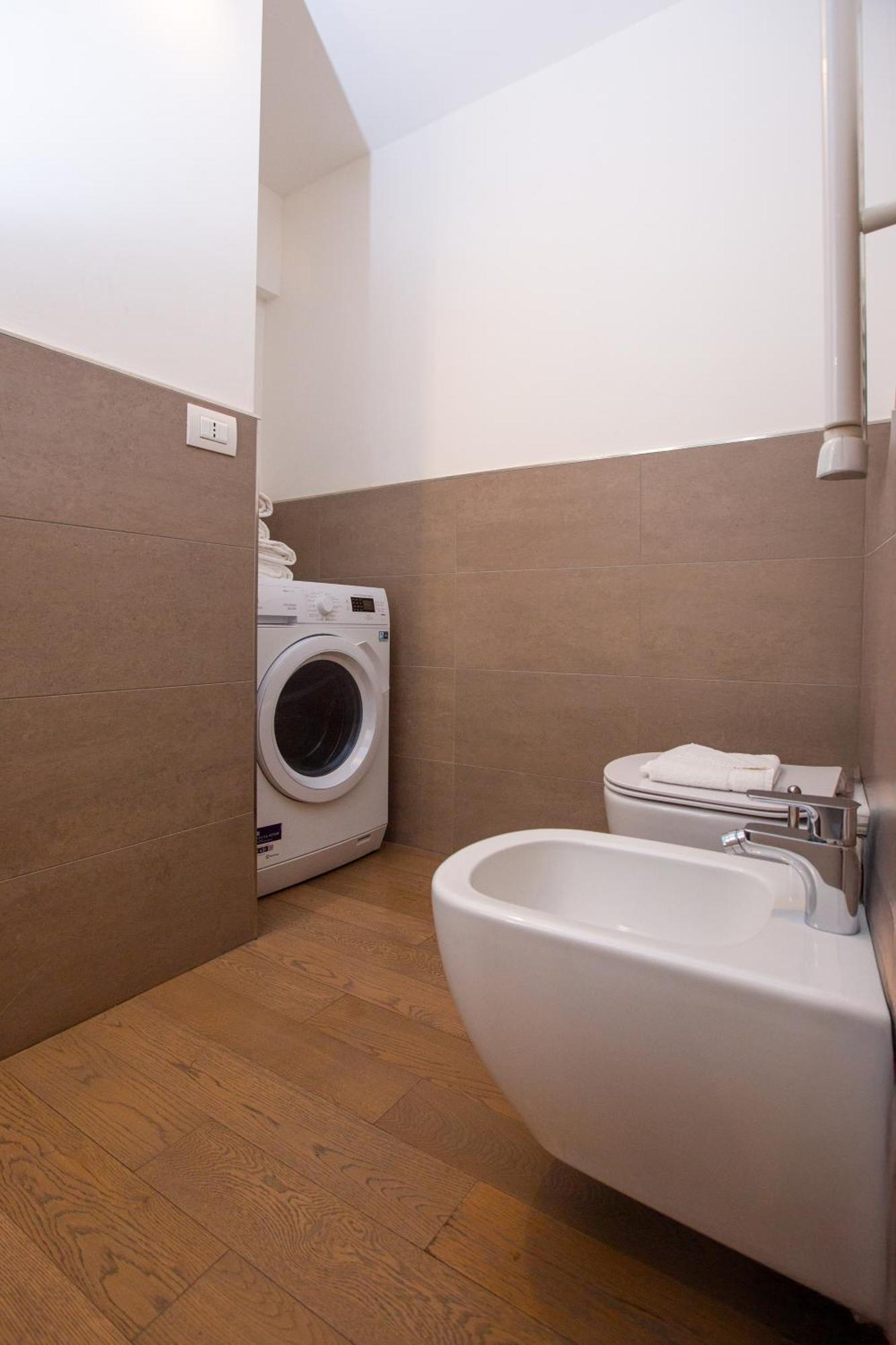 Spiga Elite Studio - Near San Babila M1 * Milan