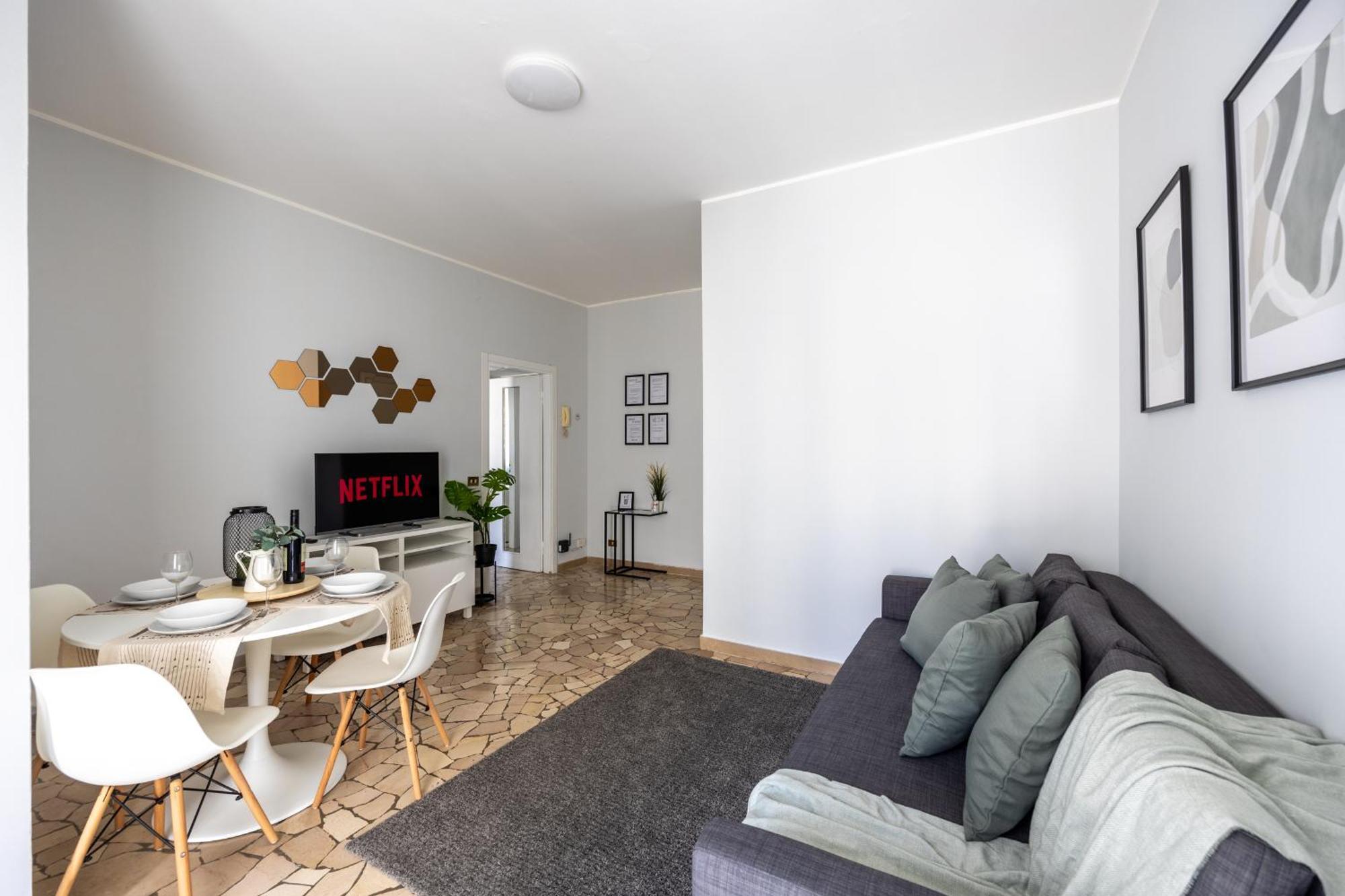 8 Min Dalla Metro Casa Elegante Con Netflix E Wifi