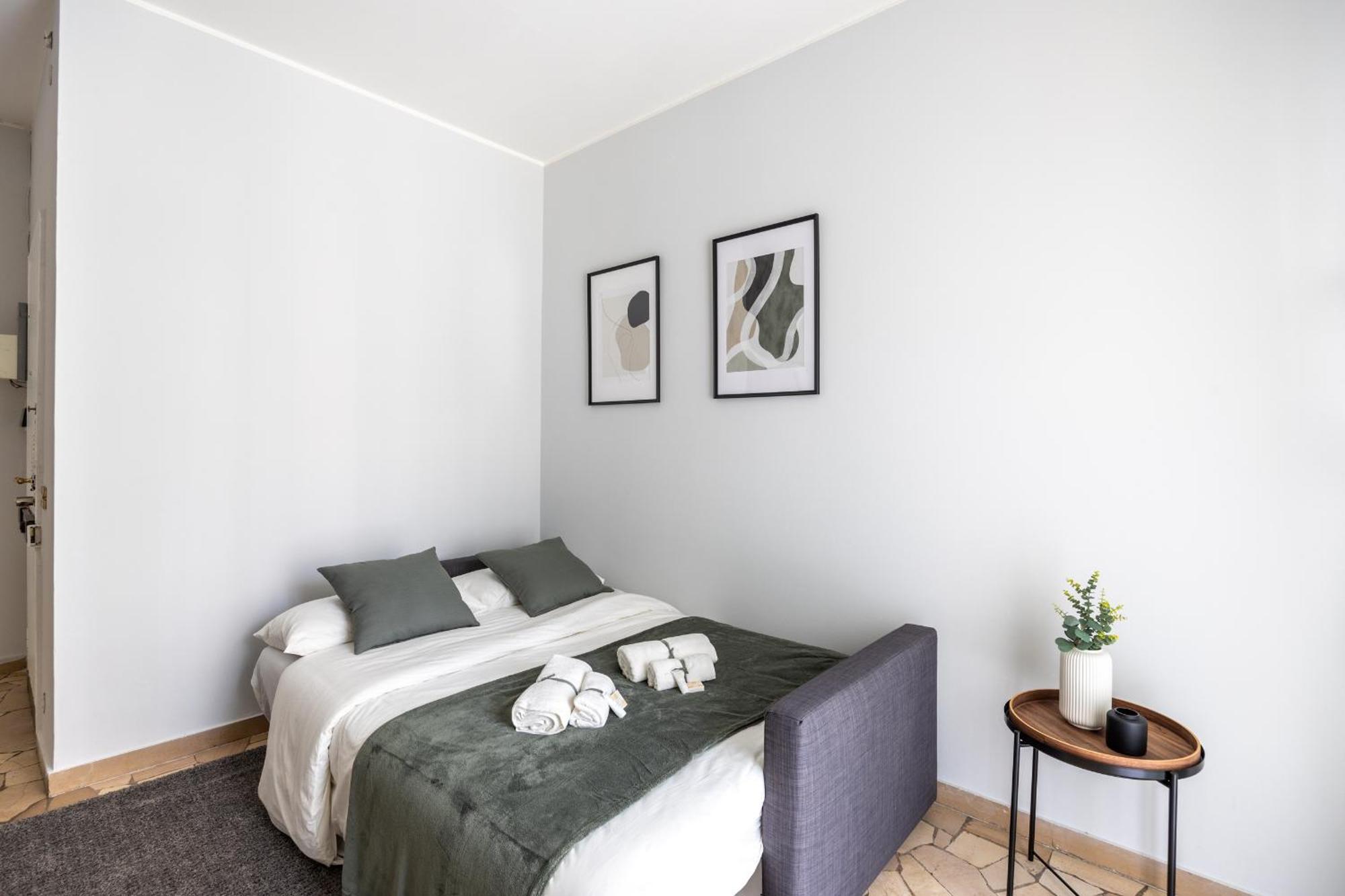 8 Min Dalla Metro Casa Elegante Con Netflix E Wifi Milaan