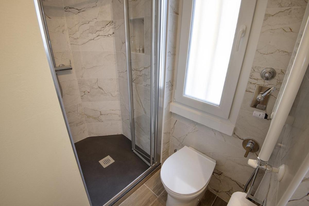 Appartamento Laru - 8 Minutes From The Duomo *