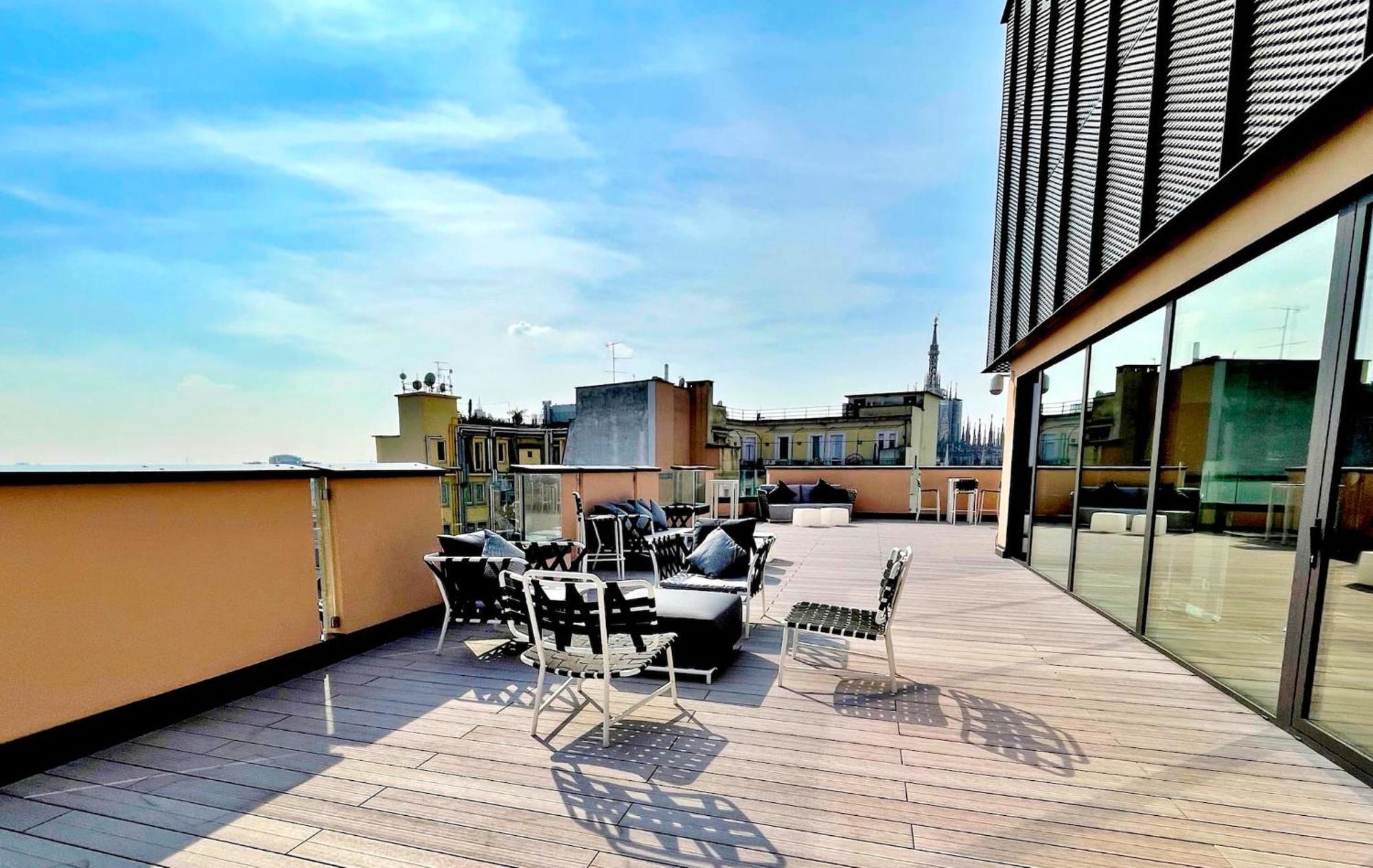 San Babila Tower With Panoramic Terrace Overlooking Duomo By Rentopolis Appartamento Milano