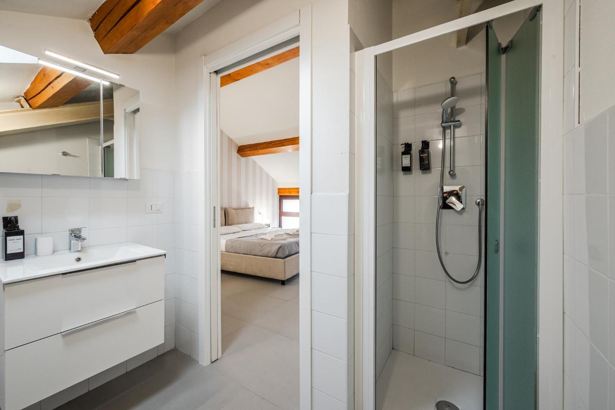 Apartment - Spazioso Vicino Metro Mailand