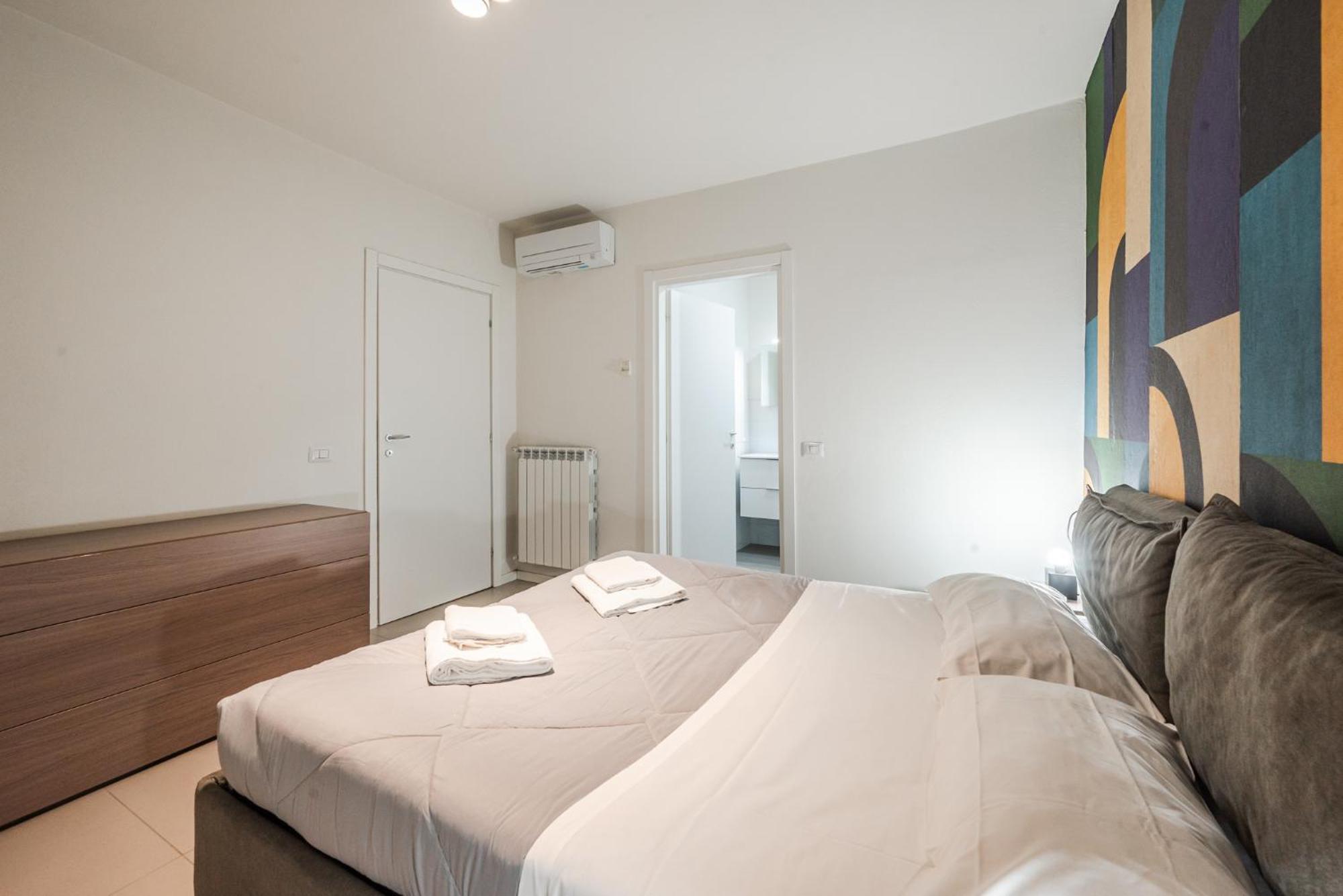 - Spazioso Vicino Metro Apartment