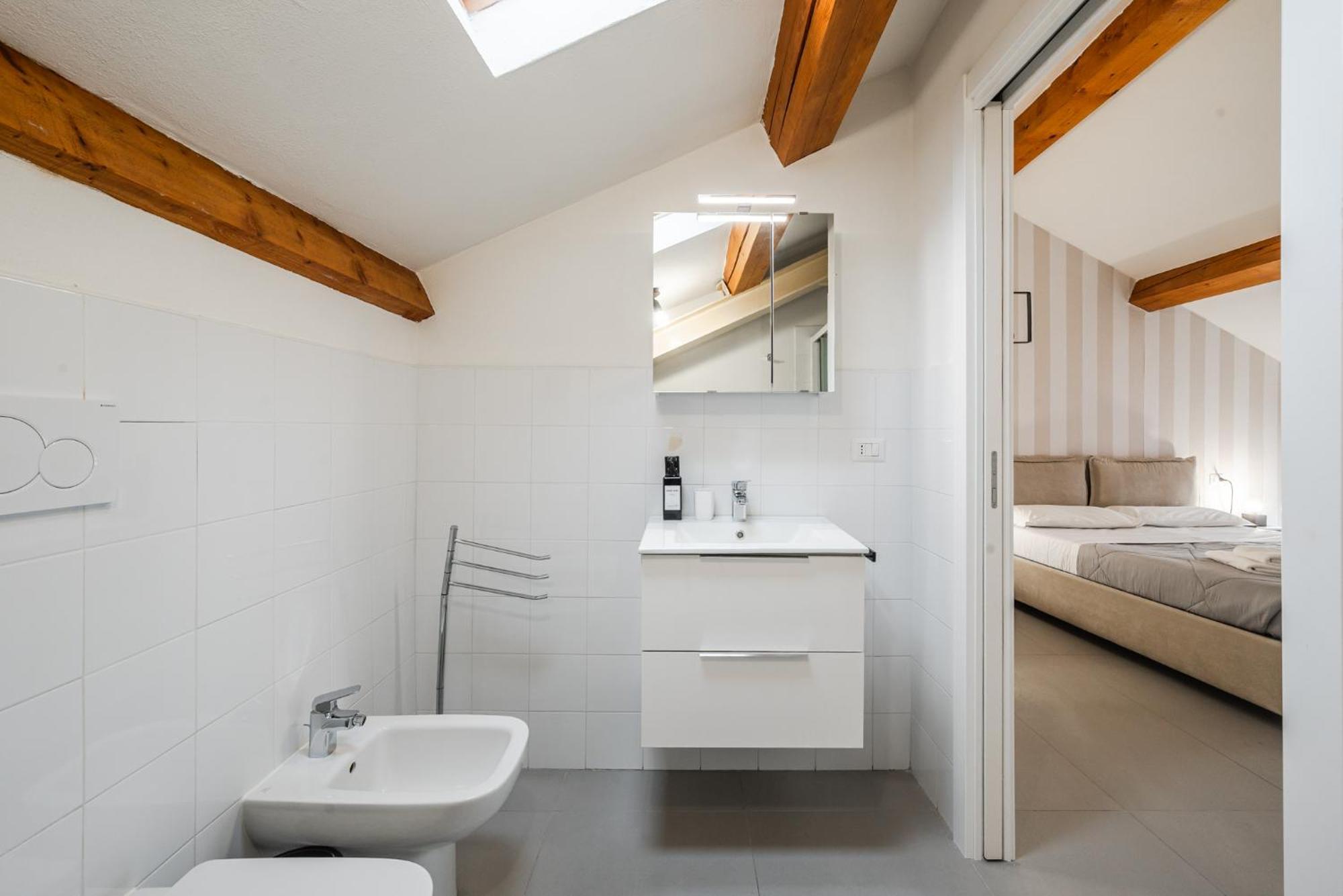 Apartment - Spazioso Vicino Metro Mailand