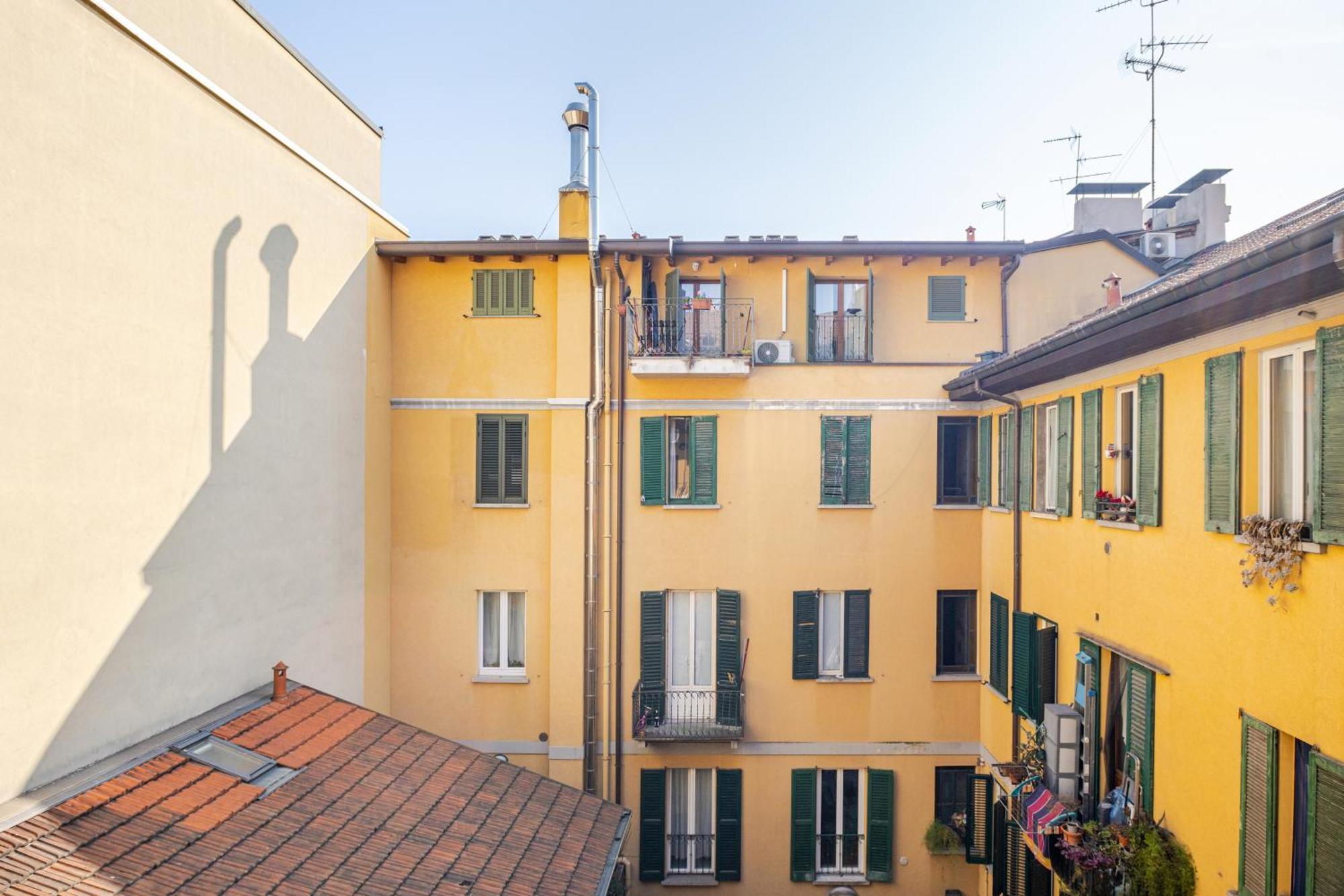 Design And Comfort In Isola In The Heart Of Apartment Milan