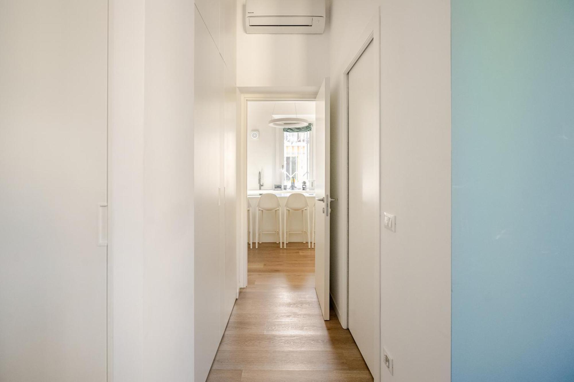 Design And Comfort In Isola In The Heart Of Apartment Milan