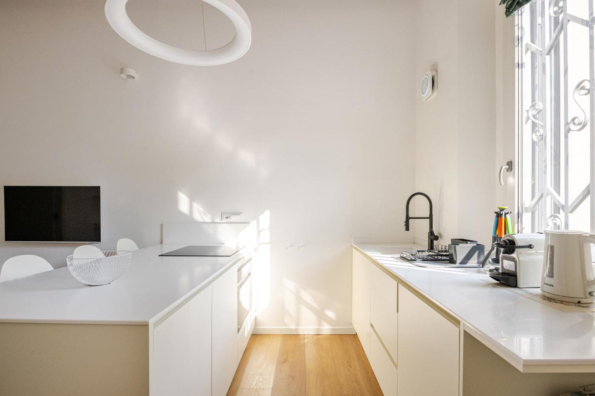 Design And Comfort In Isola In The Heart Of Apartment
