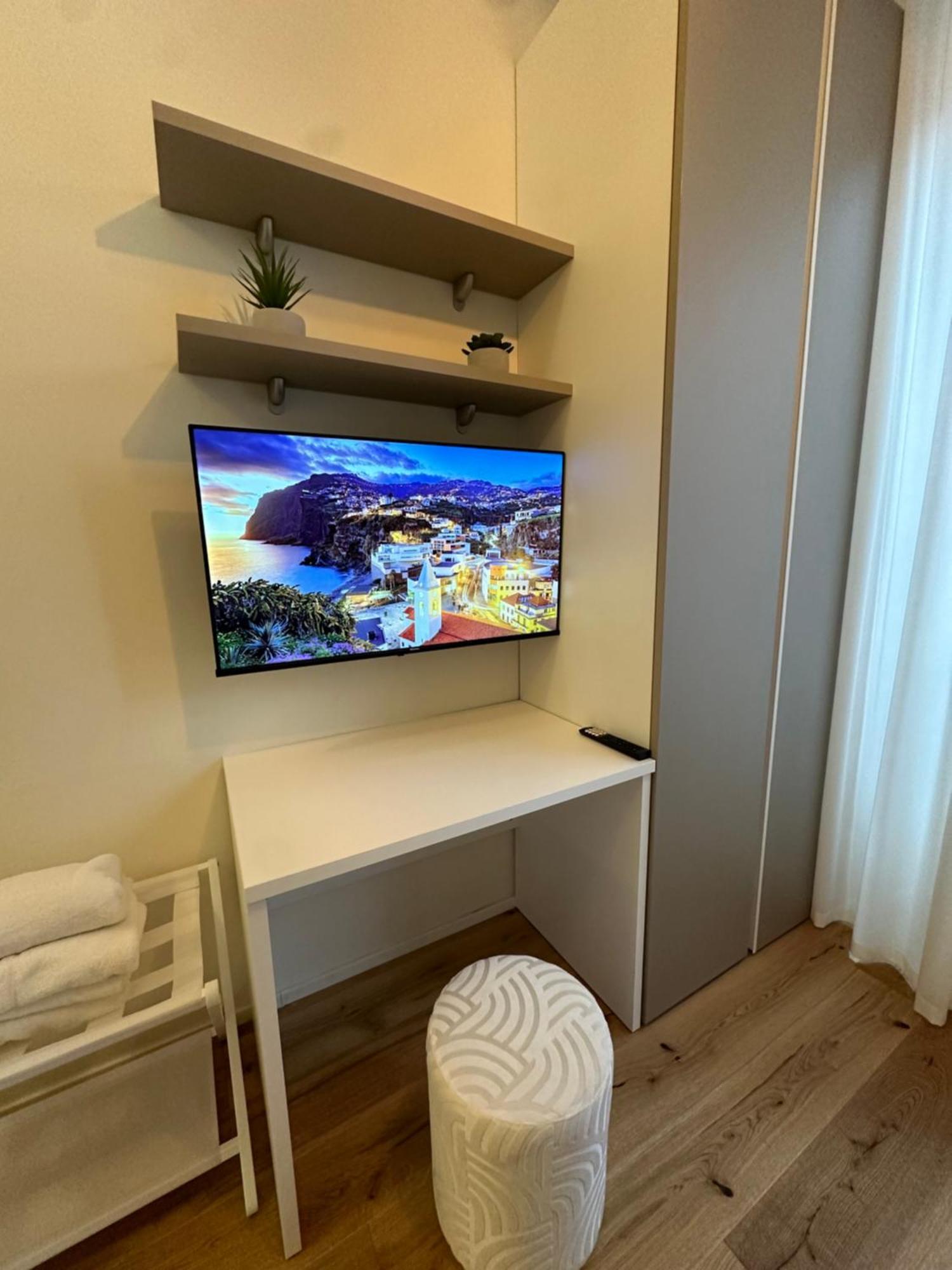 Private With Wi-fi Center Demetra Leilighet