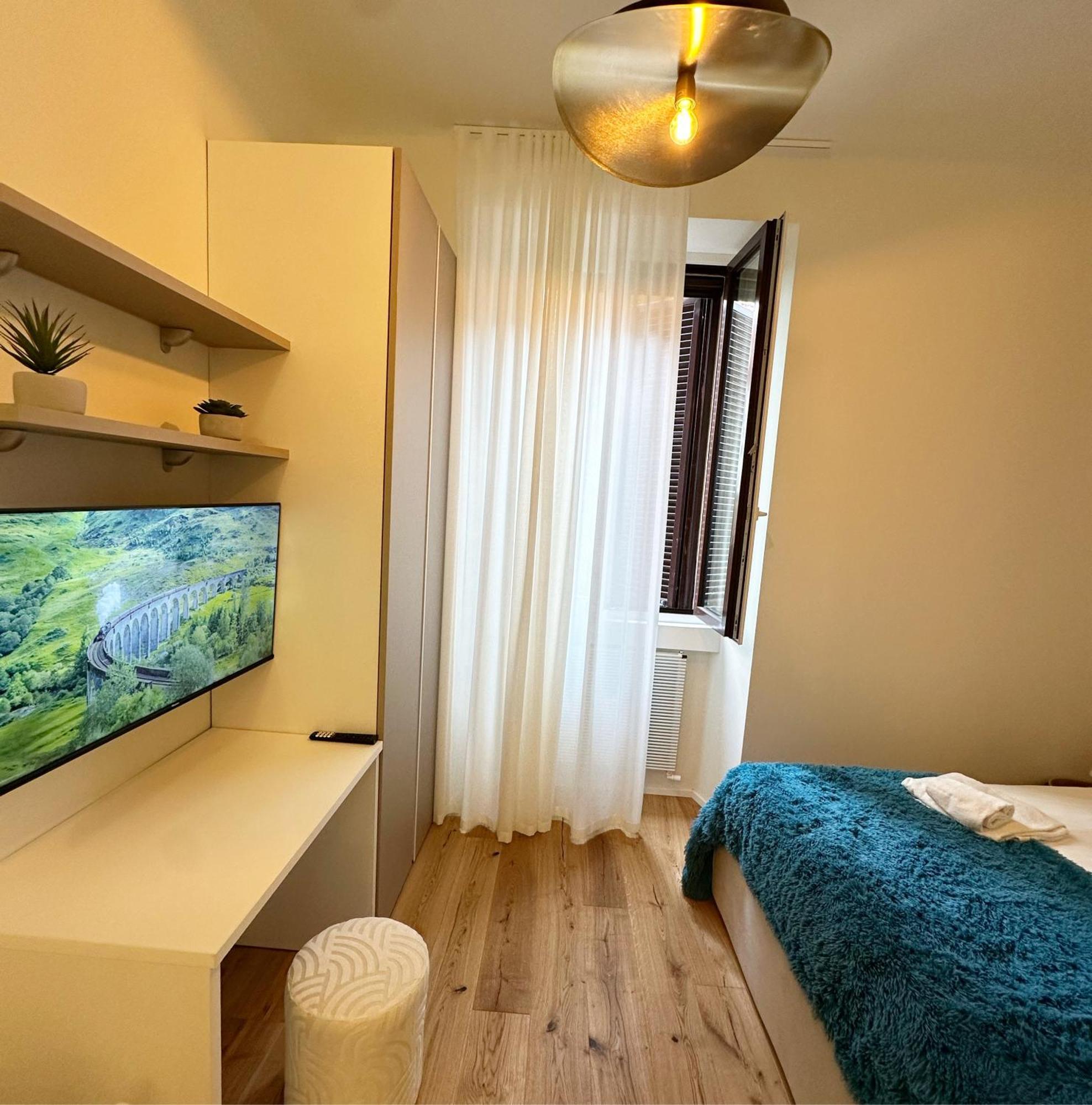 Private With Wi-fi Center Demetra * Milano