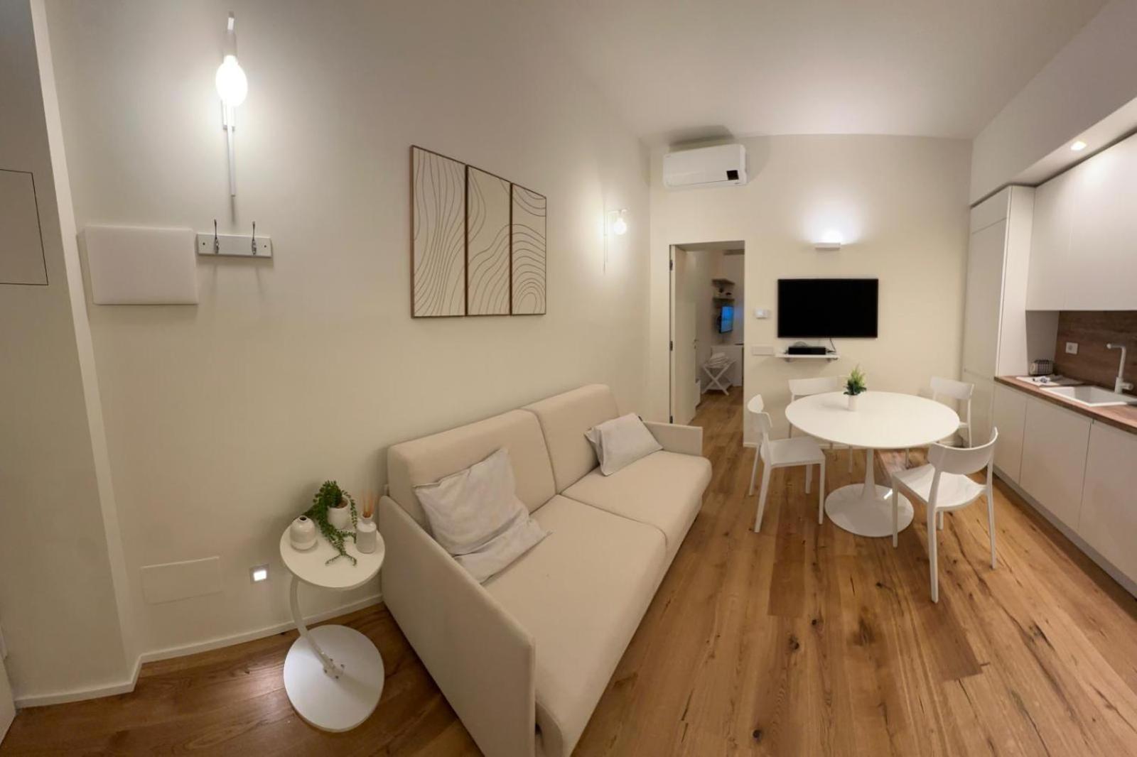 Private With Wi-fi Center Demetra Leilighet