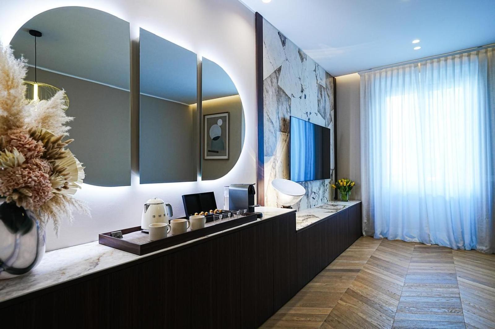 Palazzo Fontana Duomo View Golden House Milano