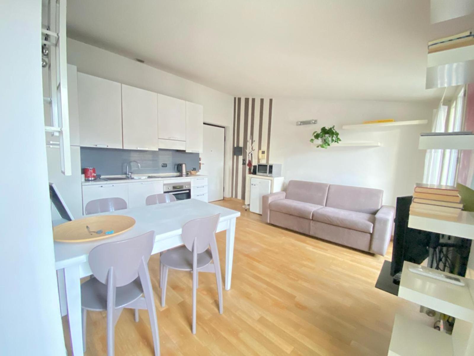 Skyline Isola Apartment *