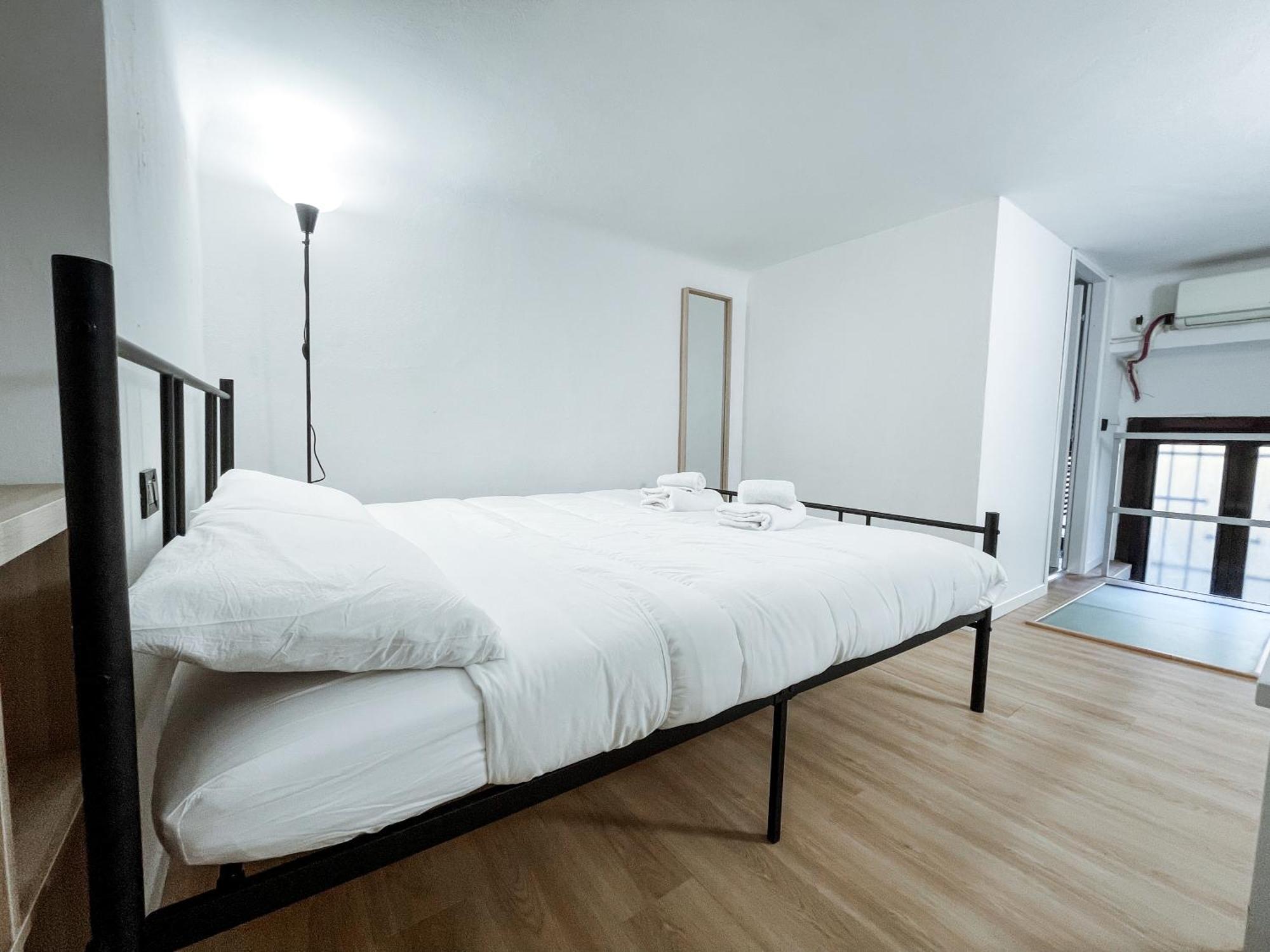 Watt Industrial Loft - Navigli District,