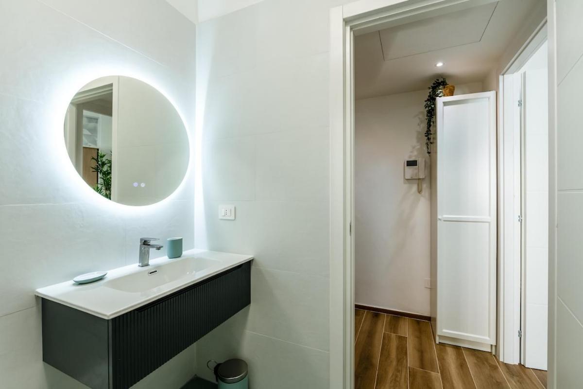Comfort & Design Minutes Away From The Centre * Milano