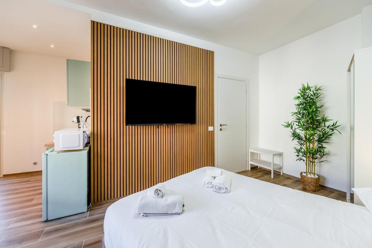 Comfort & Design Minutes Away From The Centre *