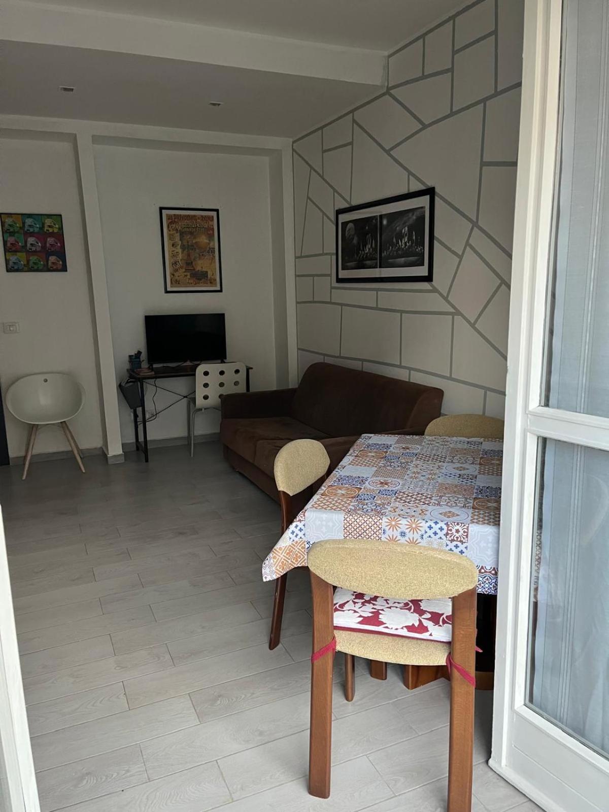 Appartamento Crescenzago House *