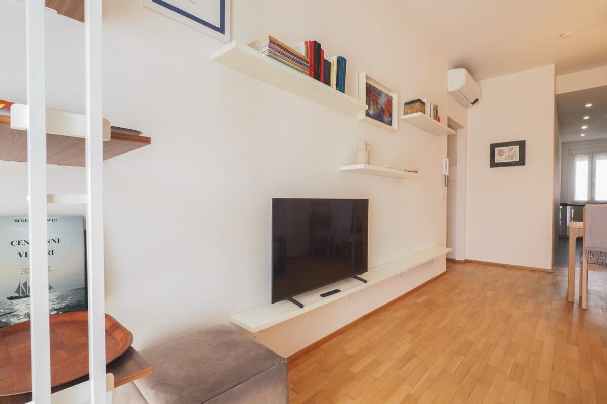 Quiet One Bedroom Near Tortona District Appartement *