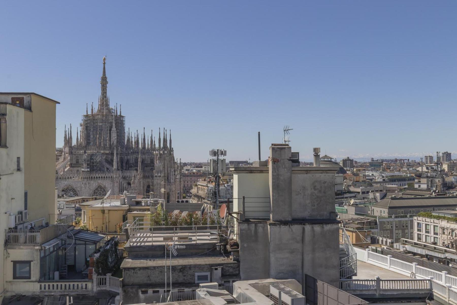 Appartamento San Babila Tower With Panoramic Terrace Overlooking Duomo By Rentopolis *