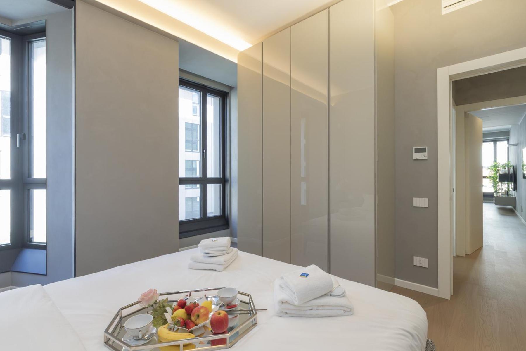 San Babila Tower With Panoramic Terrace Overlooking Duomo By Rentopolis Appartamento *