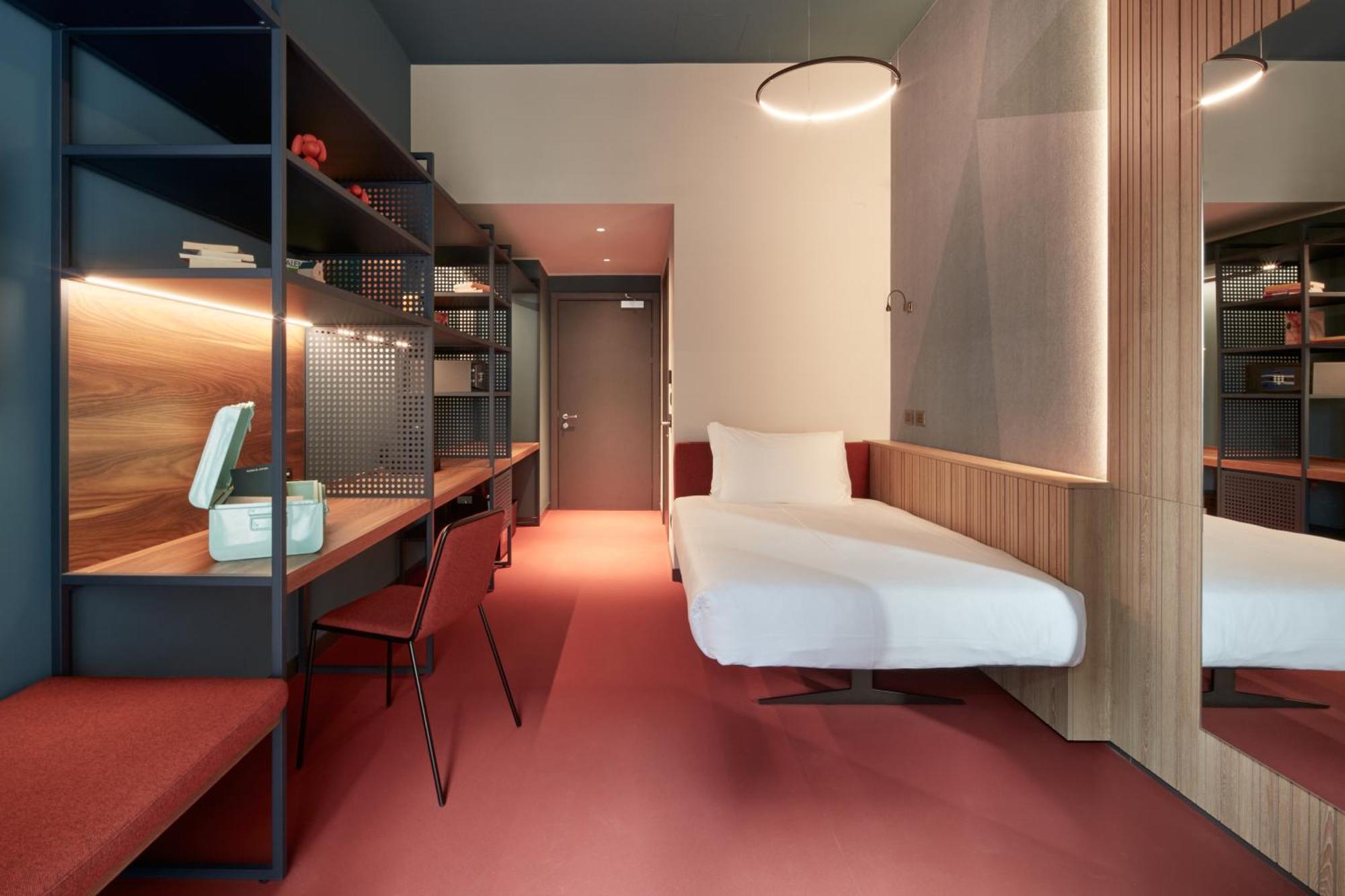 21 House Of Stories Navigli 4* Milaan