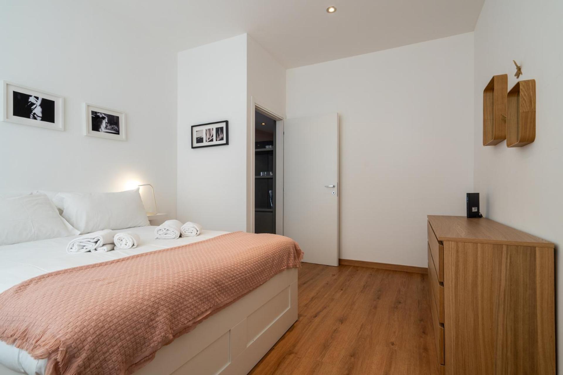 Italianflat - Spacious 3 Bedroom With Balcony San Babila Area Appartamento *