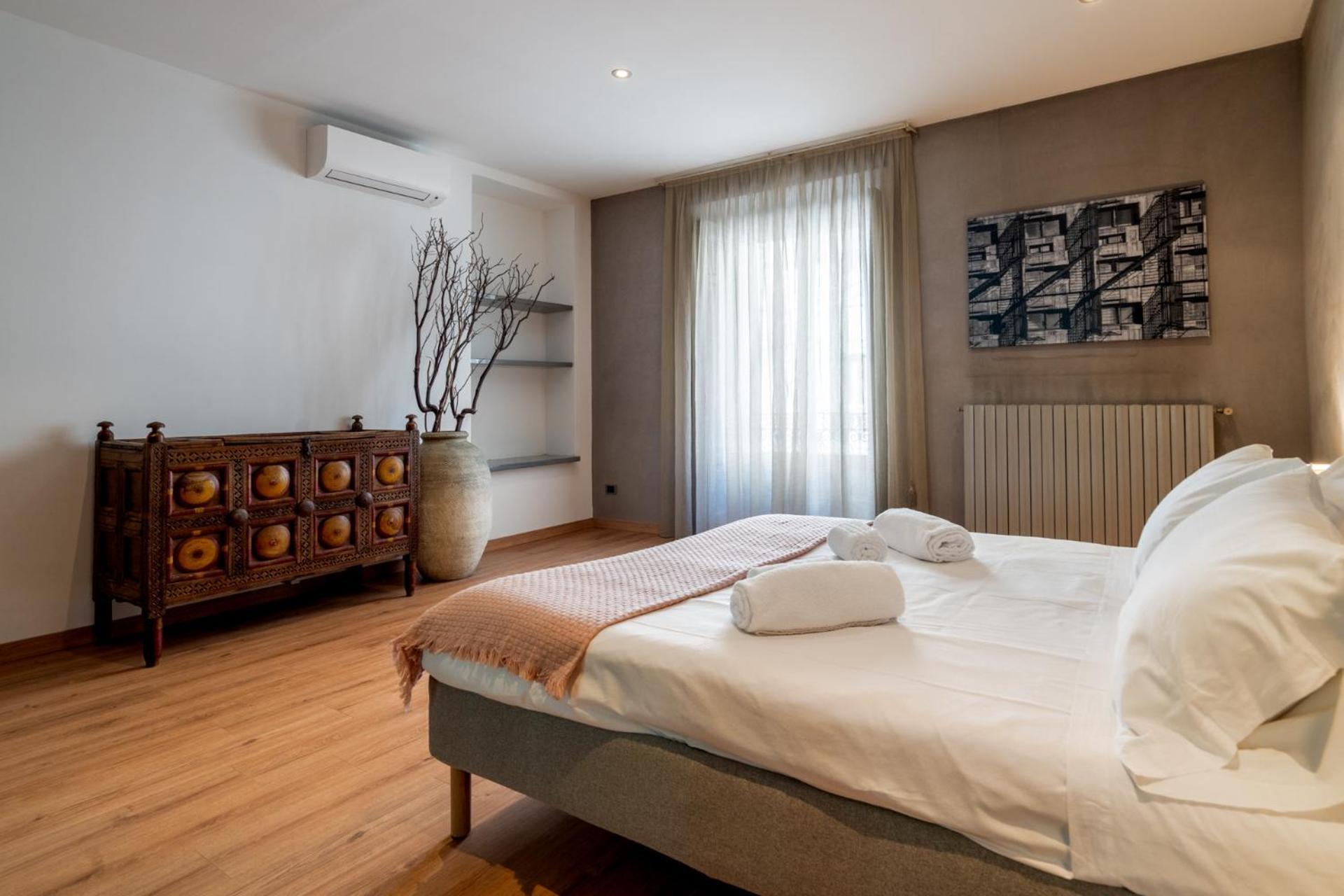 Italianflat - Spacious 3 Bedroom With Balcony San Babila Area Appartamento Milano