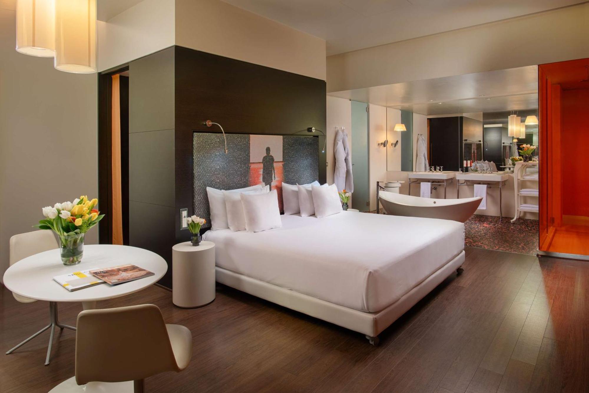 Nhow Hotell 4*