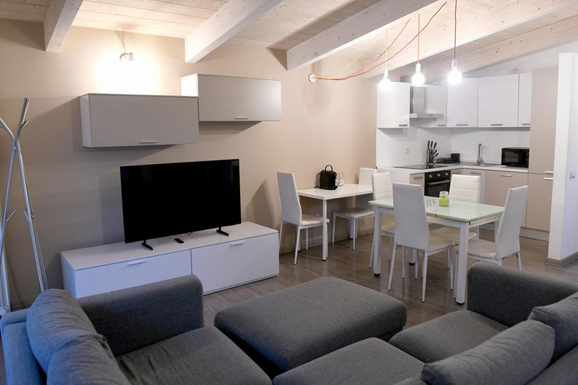 Dingo's House - 5 Minutes From M3 Appartamento Milano