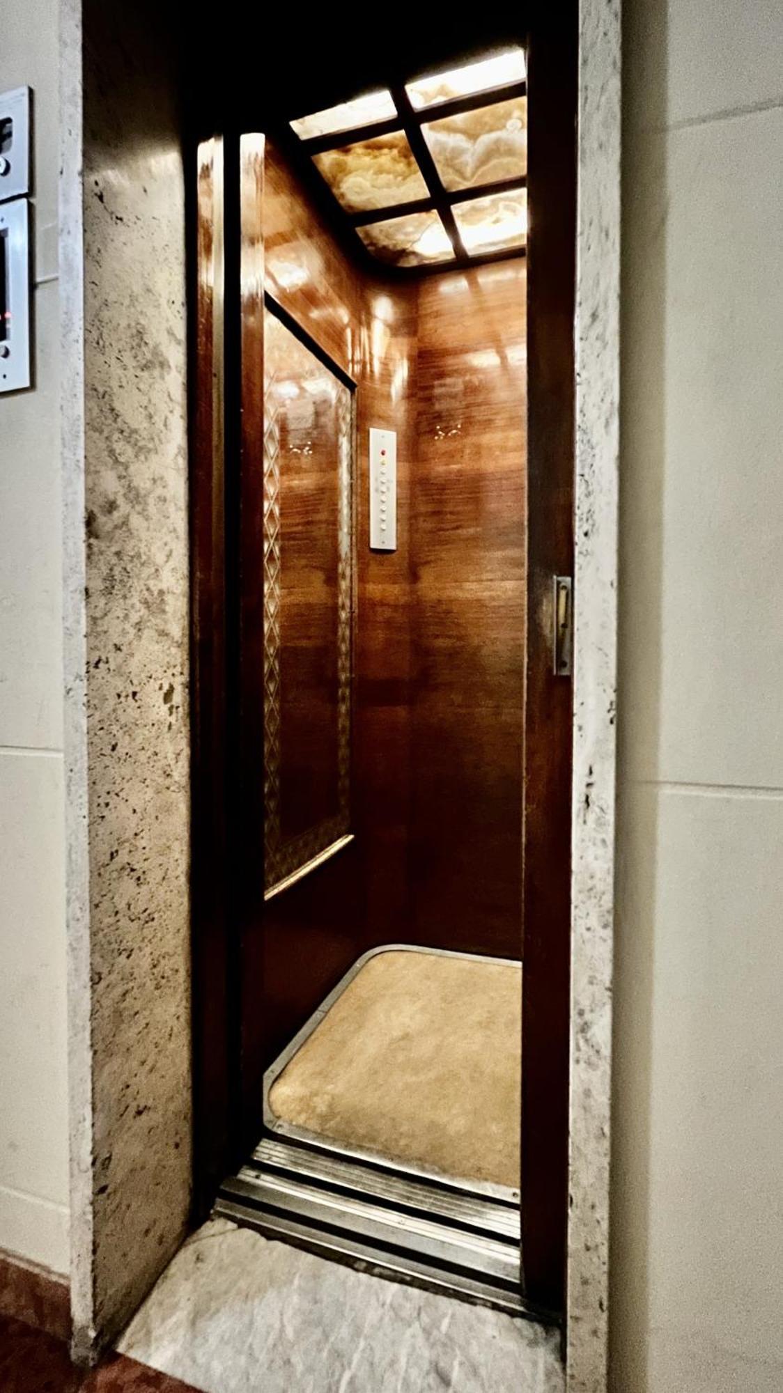 Morozzo 1939 At Sant'ambrogio - Window On Elegance, Steps From Leonardo Da Vinci's Masterpiece Milano