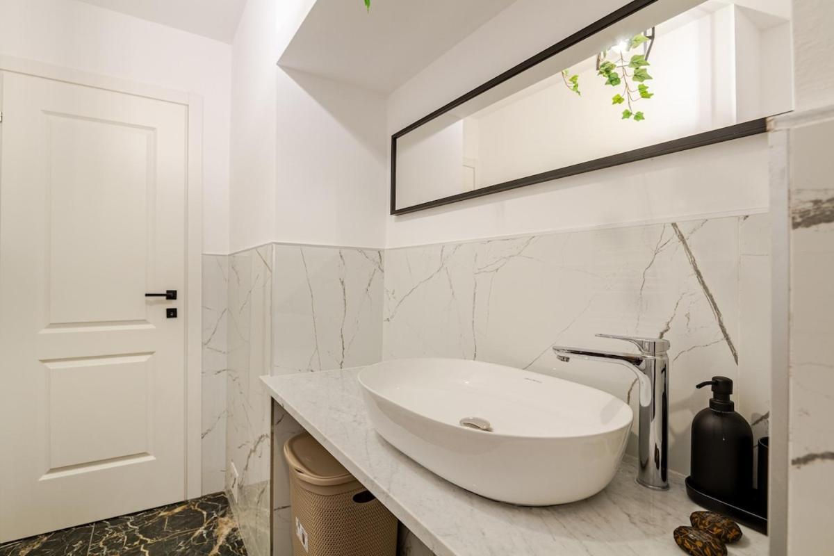 Three-room Appartamento *