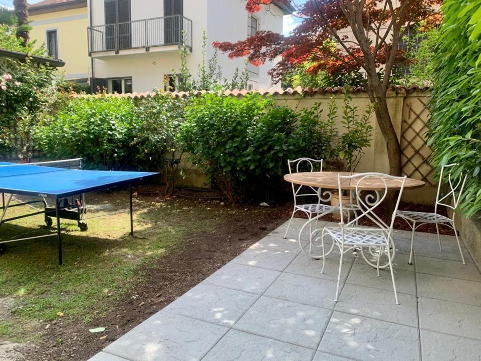 In Villa, Garden And Netflix
