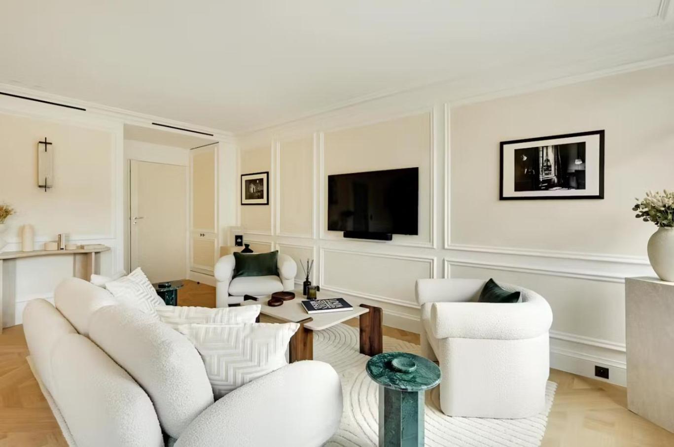 Three-room * Milano
