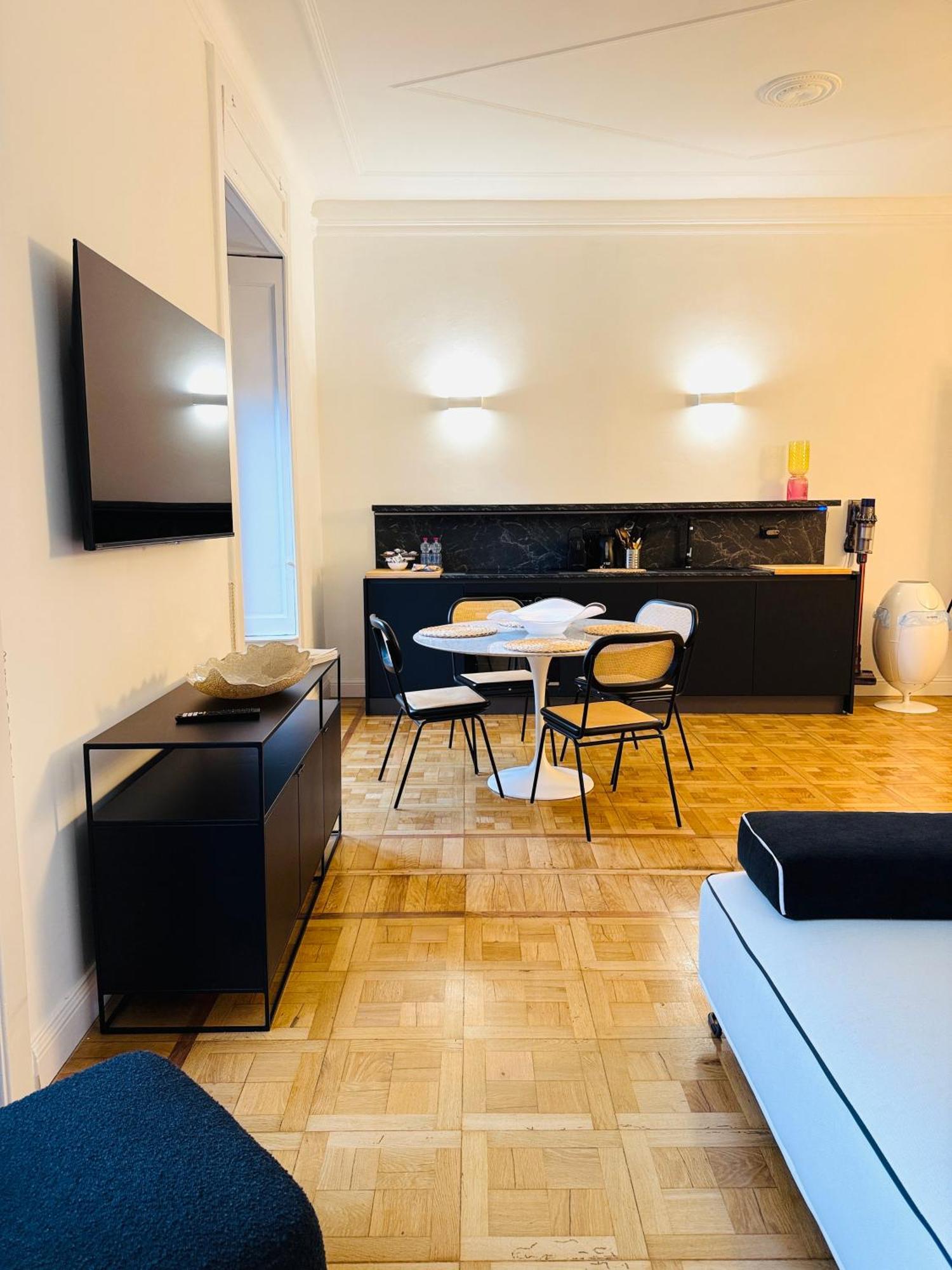 Appartamento Comecasa 10 Min Walk From Duomo And Policlinico Mangiagalli Milano