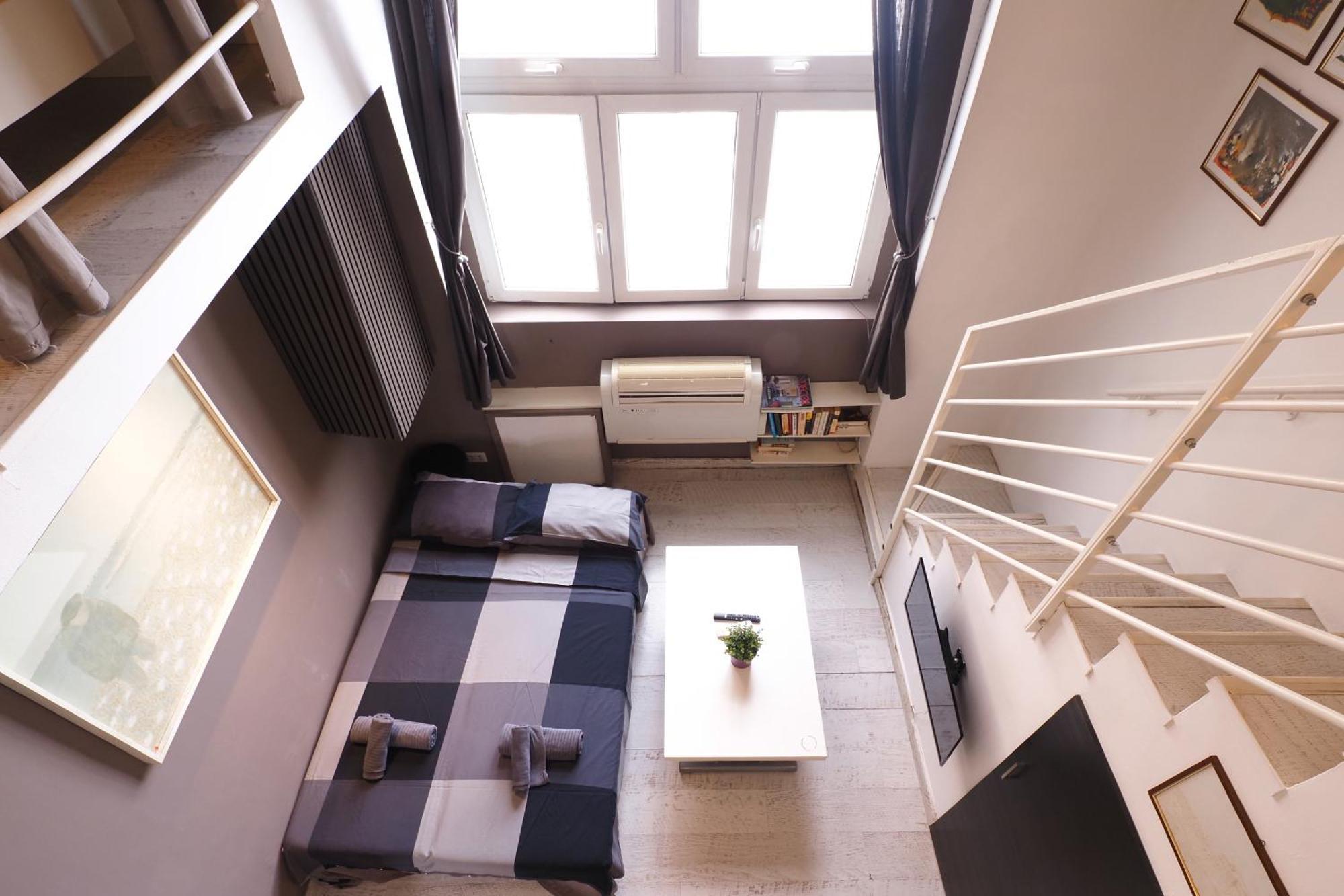 Primopiano - Schiaparelli A Flat Mailand