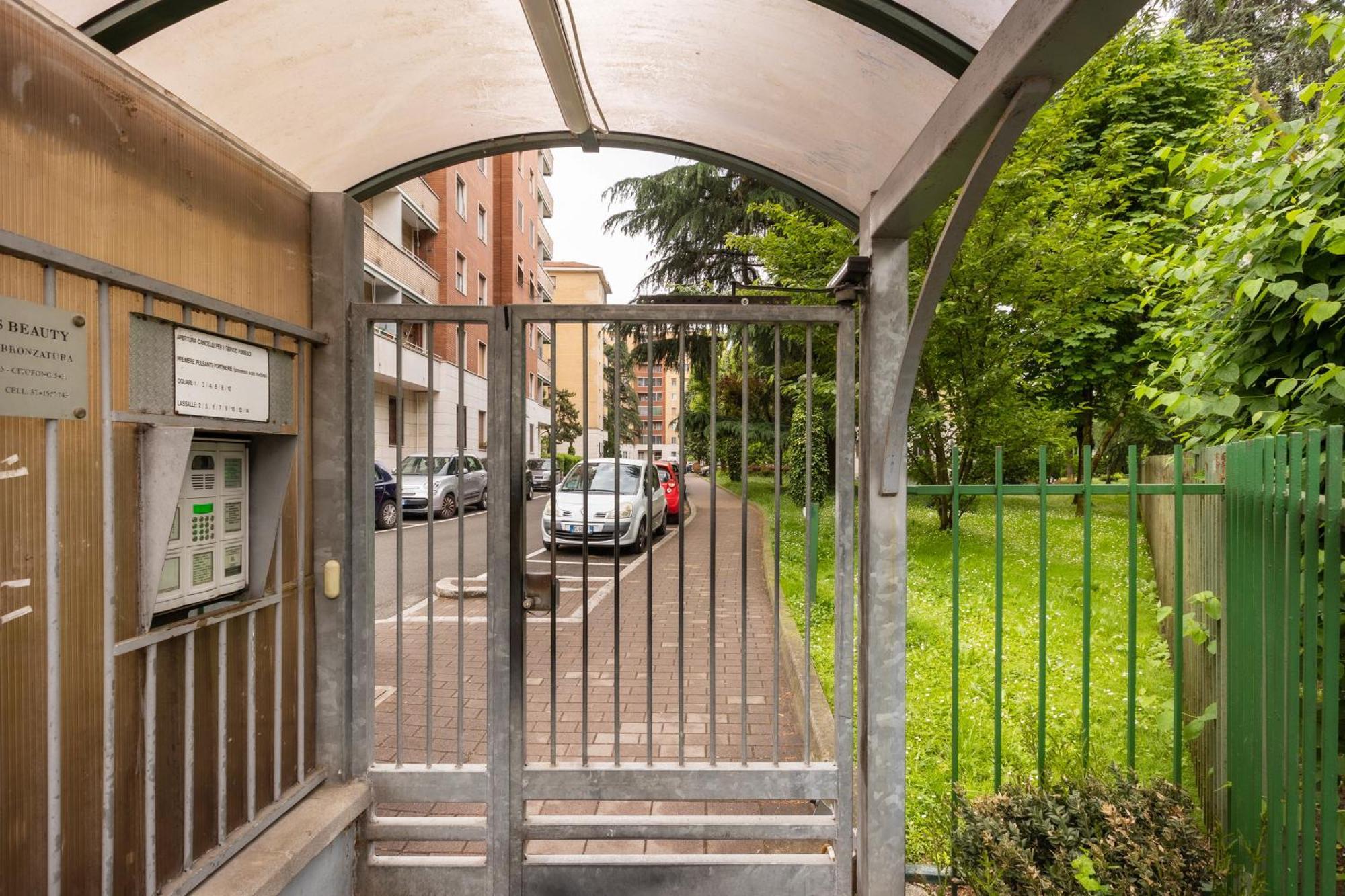 Appartement Comfortable Two Bedrooms Chiesa Rossa - Mirable Pm *