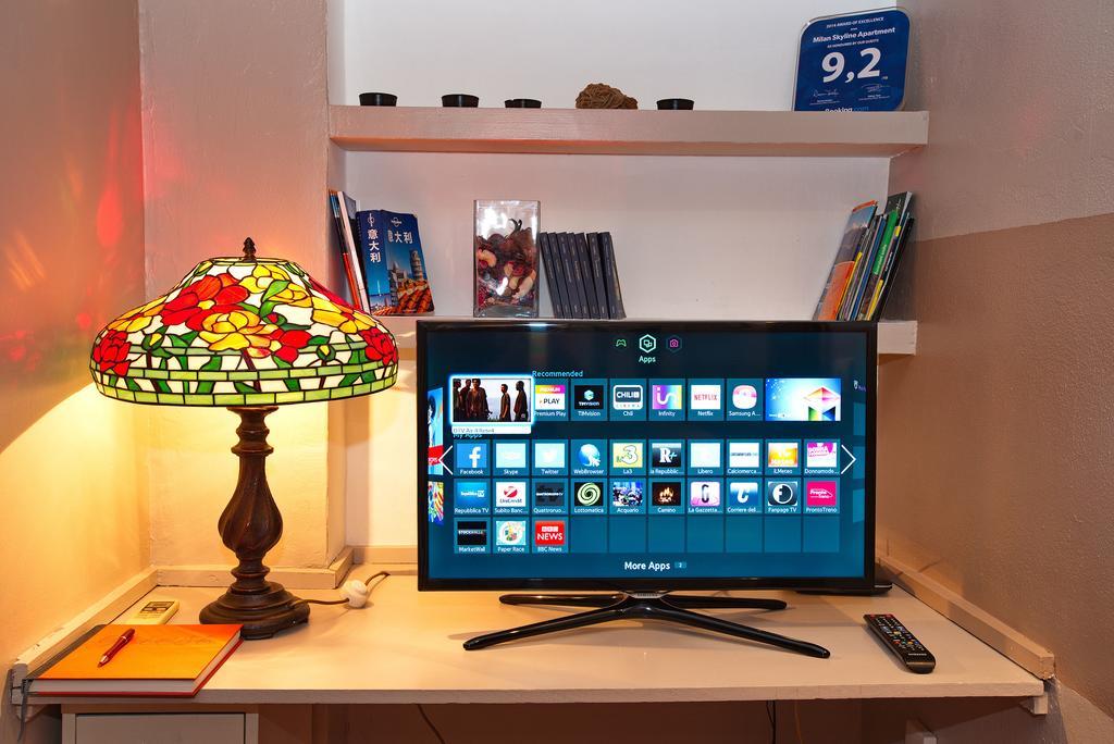 Skyline In Citta Studi A 1 Minuto Dal Metro Con Terrazzo Wi-fi E Netflix * Milan