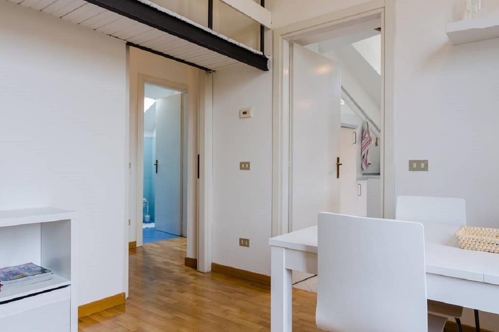 V12 Design Apartment