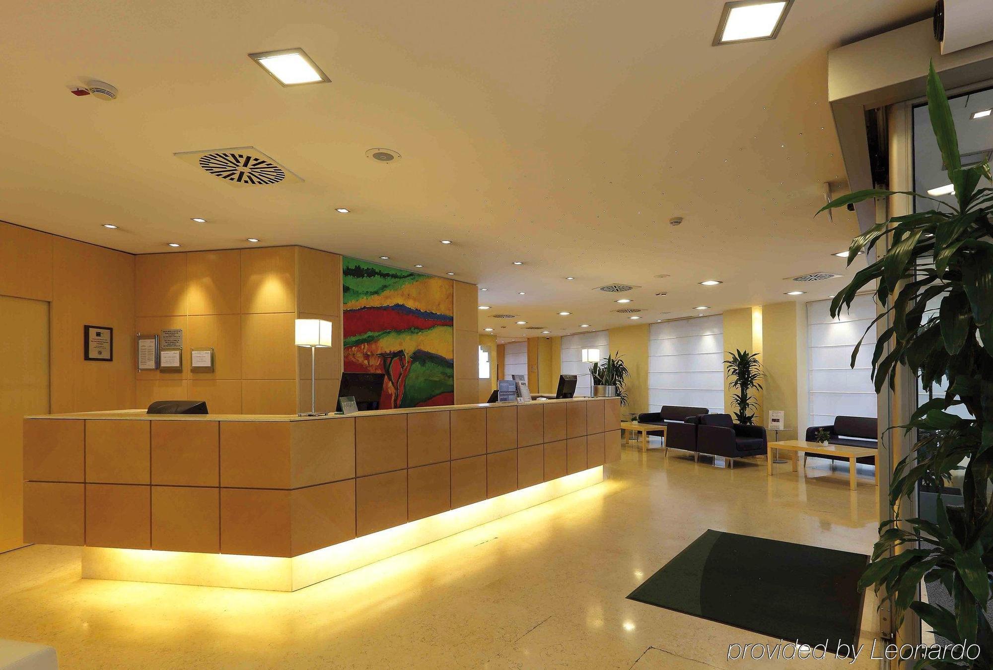 Holiday Garibaldi Station By Ihg 4*